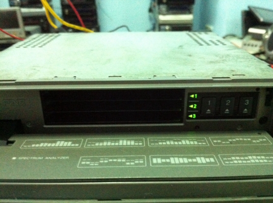 EQ Alpine  MDA-5051 Ainet EQ7แบน กราฟฟิก 7แบบ ใส่MDได้3ช่อง แต่ช่อง2ไม่อ่าน ต่อกับเครื่องเล่นAlpine ได้ มือ2 ญี่ปุ่น