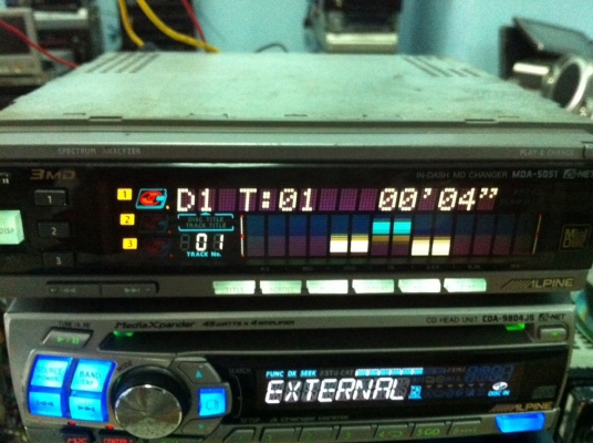 EQ Alpine  MDA-5051 Ainet EQ7แบน กราฟฟิก 7แบบ ใส่MDได้3ช่อง แต่ช่อง2ไม่อ่าน ต่อกับเครื่องเล่นAlpine ได้ มือ2 ญี่ปุ่น