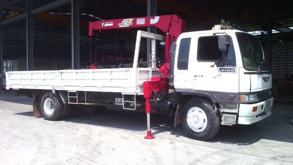 ขายด่วนหกล้อเครน 4.5 ตันFF3H 195  แรง ห้างแท้ ยาว 7.20 เมตร รถสวยมากใช้งานได้เลย เอกสารพร้อมโอน 081-1597055K.อิ้ง