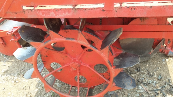 ขายเครื่องปลูกอ้อยสองล้อคู่ของกลกิจสำหรับรถไถใหญ่