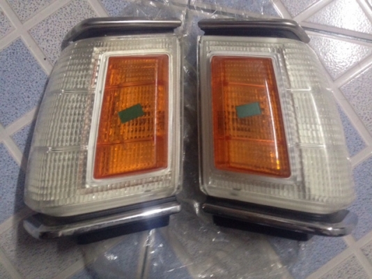 ไฟเลี้ยว,ไฟท้ายมิตซูกล่องไม้ขีด