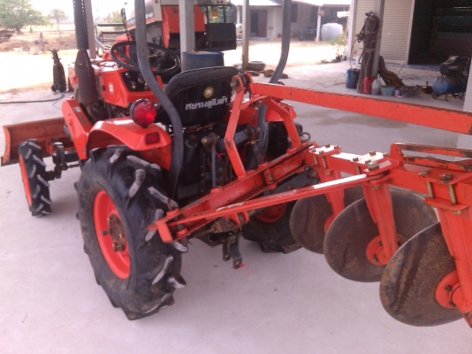 ขายรถไถคูโบต้า. 14 แรงนั่งขับสภาพสวยมากๆอุปกร. ดันหน้า,ผาน 3. ,ล้อเหล็ก พร้อมลุยงานครับเหมาะกับเฒ่าแก่สวนยางครับ..ประหยัดนำ้มันสุดๆๆ ขายรถไถคูโบต้า. 14 แรงนั่งขับสภาพสวยมากๆอุปกร. ดันหน้า,ผาน 3. ,ล้อเหล็ก พร้อมลุยงานครับเหมาะกับเฒ่าแก่สวนยางครับ..ประหยัดนำ้มันสุดๆๆ