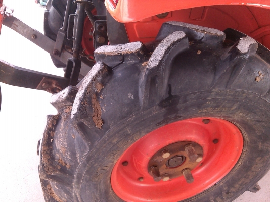 ขอบพระคุณเสี่ย..จ.ร้อยเอ็ดที่ให้ความไว้ว่างใจคับ..ขายรถไถคูโบต้า. 14 จัดให้ครับเบาๆครับ 87000 บาท แรงนั่งขับสภาพสวยมากๆอุปกร. ดันหน้า,ผาน 3. ,ล้อเหล็ก พร้อมลุยงานครับเหมาะกับเฒ่าแก่สวนยางครับ..ประหยัดนำ้มันสุดๆๆ ขอบพระคุณเสี่ย..จ.ร้อยเอ็ดที่ให้ความไว้ว่างใจคับ..ขายรถไถคูโบต้า. 14 จัดให้ครับเบาๆครับ 87000 บาท แรงนั่งขับสภาพสวยมากๆอุปกร. ดันหน้า,ผาน 3. ,ล้อเหล็ก พร้อมลุยงานครับเหมาะกับเฒ่าแก่สวนยางครับ..ประหยัดนำ้มันสุดๆๆ