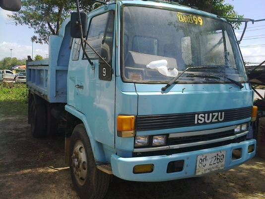 6ล้อดั้มยาง9.00 ISUZU หัวร็อกกี้ คัสซีจัมโบ้ วางเครื่อง HO7C 185แรง