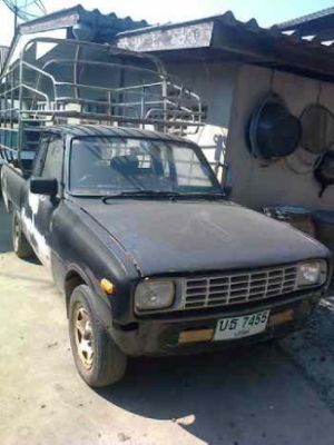 รถกระบะ MAZDA  FAMILIA   เครื่อง 1.3  เบนซิน  ทะเบียนพร้อม  คอกสวย  รถอยู่ชุมพลบุรี  สุรินทร์