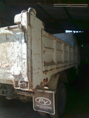 หกล้อดั้ม HINO เครื่องดี  เกียร์ดี  รถพร้อมใช้งาน  ภายในสวย