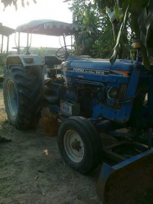 รถไถ Ford  6610  เสื้อลาย  พร้อมใช้งาน