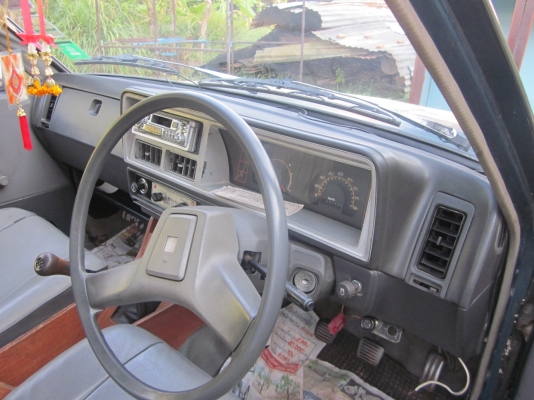 ISUZU KB 2200
