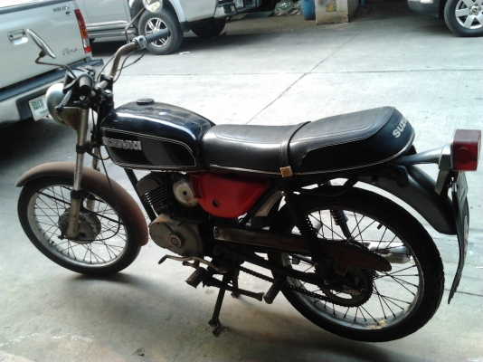 ขายมอไซโบราณซูซูกิไม่ทราบรุ่นมีทะเบียนเครื่องติดแต่มีควัน ขายราคา 7500 สนไจติดต่อ 086-3314540 ขายมอไซโบราณซูซูกิไม่ทราบรุ่นมีทะเบียนเครื่องติดแต่มีควัน ขายราคา 7500 สนไจติดต่อ 086-3314540