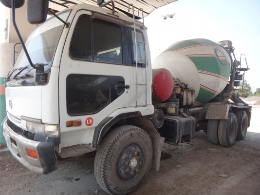 ขายด่วน รถโม่ปูน  NiSSAN  CW  430    6`คิว  พร้อมใช้งาน