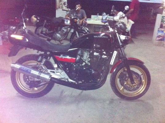 SUZUKI ซุปเปอร์โฟร์ 400cc