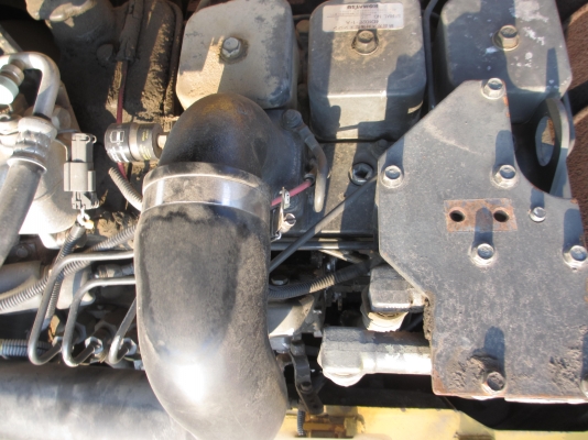 จองไปซะแล้ว KOMATSU PC60 - 7 แทรกเหล็ก เก่านอก เอวแน่น ปั็มแรง สภาพพร้อมใช้ สุดๆเอาไปแบ่งกันใช้ได้เลยครับ   น้องร็อค จัดหั้ย สนใจโทร สอบถามได้ 081-8535656