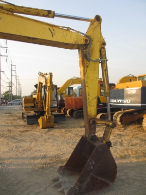 จองไปซะแล้ว KOMATSU PC60 - 7 แทรกเหล็ก เก่านอก เอวแน่น ปั็มแรง สภาพพร้อมใช้ สุดๆเอาไปแบ่งกันใช้ได้เลยครับ   น้องร็อค จัดหั้ย สนใจโทร สอบถามได้ 081-8535656