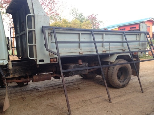 ขาย Isuzu Rocky 6 ล้อ ยาง 900 ขาย Isuzu Rocky 6 ล้อ ยาง 900