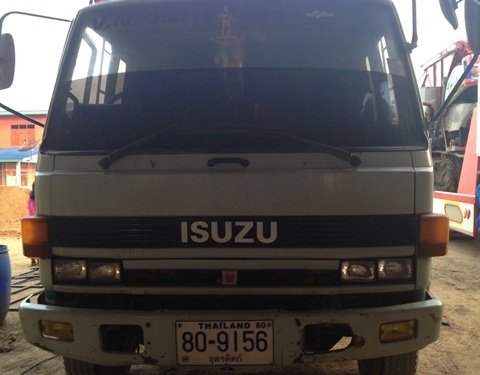 ขาย Isuzu Rocky 6 ล้อ ยาง 900 ขาย Isuzu Rocky 6 ล้อ ยาง 900