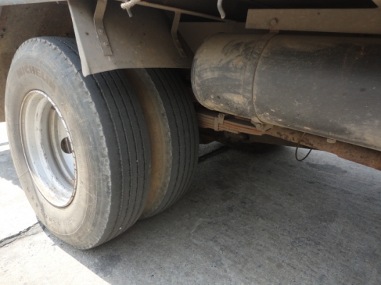 6 ล้อร้้ว ISUZU NPR 120 แรง เครื่อง 4HF1 ฝาขาว มือเดียวจากห้างแท้