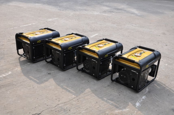 ขาย เครื่องปั่นไฟ Ashita 2500s ดิจิตอล (เปิดตู้ญี่ปุ่นติดมา) ประหยัด ทนทาน ใช้งานง่าย