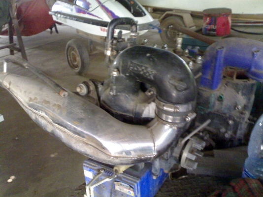 ขายเครื่องยนต์เรือเจ็สกี KAWASAKI 650 และ PJS 650 2 คาร์บูร์