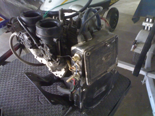 ขายเครื่องยนต์เรือเจ็สกี KAWASAKI 650 และ PJS 650 2 คาร์บูร์