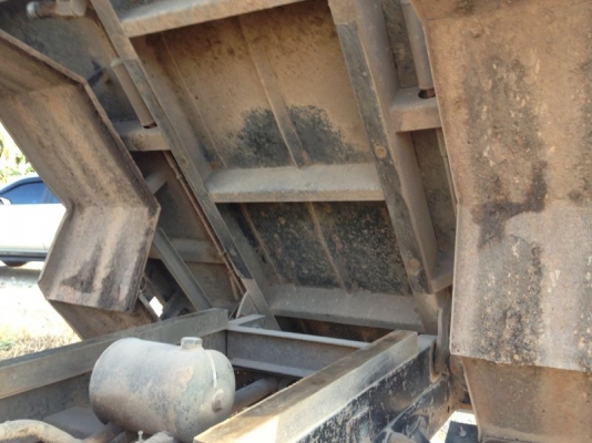 รถอิซูซุ 6 ล้อดั๊ม NPR 150 แรงม้า  ปี 52  สนใจติดต่อ 081 - 6079515