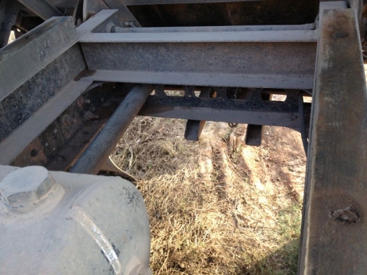 รถอิซูซุ 6 ล้อดั๊ม NPR 150 แรงม้า  ปี 52  สนใจติดต่อ 081 - 6079515