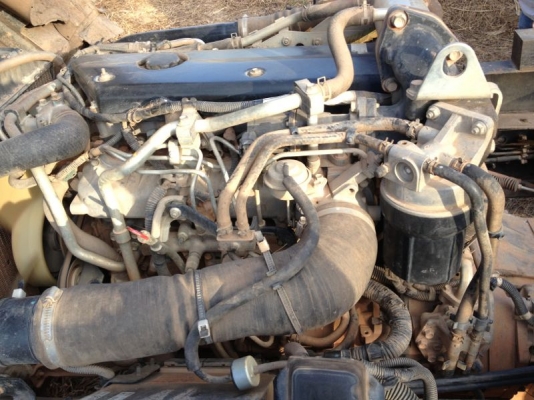 รถอิซูซุ 6 ล้อดั๊ม NPR 150 แรงม้า  ปี 52  สนใจติดต่อ 081 - 6079515