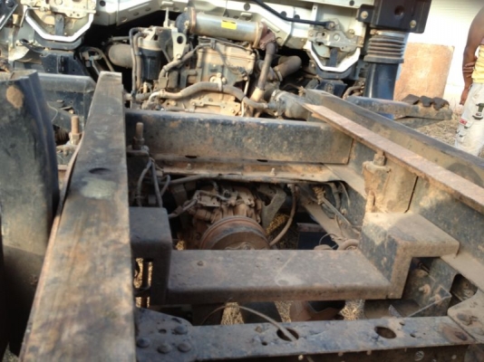 รถอิซูซุ 6 ล้อดั๊ม NPR 150 แรงม้า  ปี 52  สนใจติดต่อ 081 - 6079515