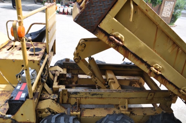 ขาย รถ DUMPER MITSUBISHI 8ล้อ บรรทุกหนักได้สบาย ขายถูก 125,000 บาท!!!