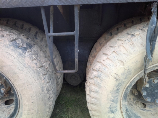 รถเครน 10 ล้อ  KATO  20 ตัน   สนใจติดต่อ 081 - 6079515