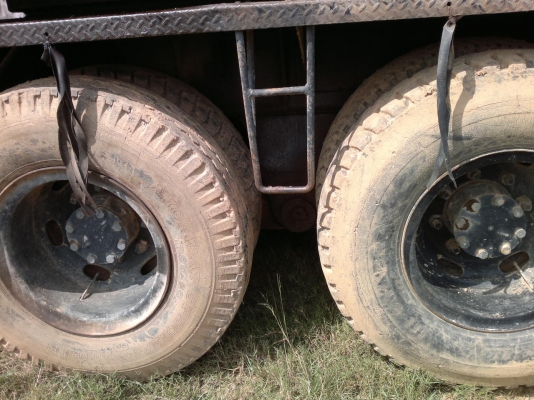 รถเครน 10 ล้อ  KATO  20 ตัน   สนใจติดต่อ 081 - 6079515