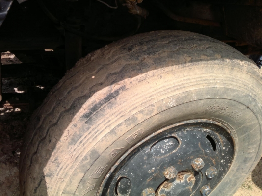 รถเครน 10 ล้อ  KATO  20 ตัน   สนใจติดต่อ 081 - 6079515