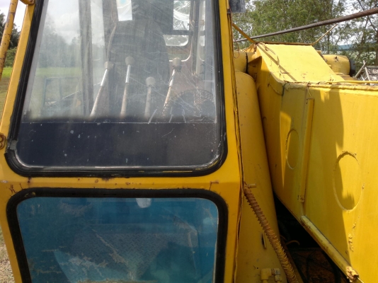 รถเครน 10 ล้อ  KATO  20 ตัน   สนใจติดต่อ 081 - 6079515