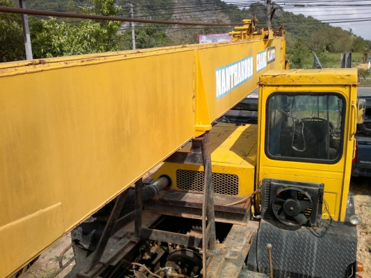 รถเครน 10 ล้อ  KATO  20 ตัน   สนใจติดต่อ 081 - 6079515