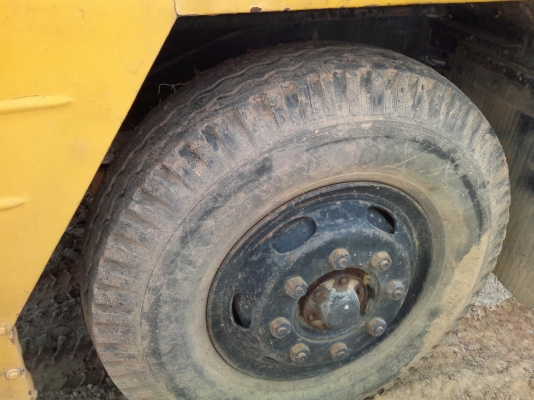 รถเครน 10 ล้อ  KATO  20 ตัน   สนใจติดต่อ 081 - 6079515