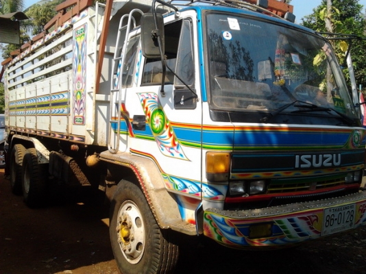 ขาย 10ล้อ2เพลาดั๊ม ISUZU Rocky195 เครื่อง6HE1 195แรง แห้งๆไม่ไอไม่หลวม คัสซีFVZ12MY ดีมีเก็บมา ช่วงล่างเดิมแน่น ภายในดี คอนโซลครบ พ.พาวเวอร์ เบรคทริฟฟี่  สโลว์อินเตอร์4สปีด กระบะดั๊มเหล็กฝาข้างมิเนียม ยางดี10เส้น วิ่งอ้อยทุกวัน พร้อมใช้พร้อมลุยงาน ราคาต่อ