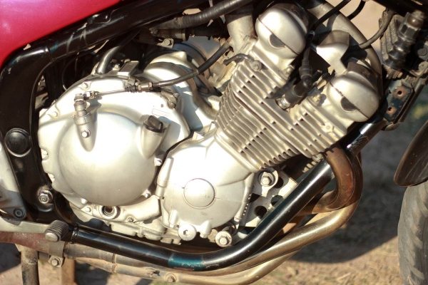 ขอขอบคุณทีมงาน truck2hand และพี่เสือครับ เป็นอย่างสูงครับขาย  YAMAHA-XJ400 Diversion เครื่องดีแรง รถยังสภาพใหม่ๆๆครับ สภาพดีพร้อมขี่