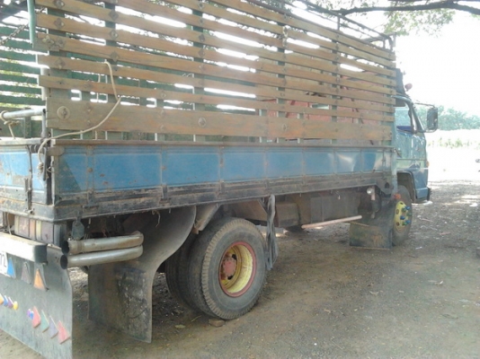 ขาย 6ล้อ ISUZU NPR 115 ห้างแท้ ปี34 JAANPR59LL กรองดำ เกียร์สั้น เครื่อง4BD1 115 แรง แห้ง ไม่หลวม ไม่เยิ้ม คัสซีสวย Fหลัง กระบะพื้นเหล็กคอกไม้ยาว4.30ม. ยาง8.25พร้อมใช้พร้อมลุย ราคาต่อรองได้ครับ