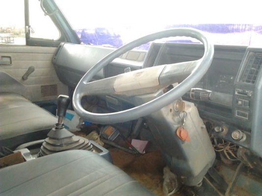 ขาย 6ล้อ ISUZU NPR 115 ห้างแท้ ปี34 JAANPR59LL กรองดำ เกียร์สั้น เครื่อง4BD1 115 แรง แห้ง ไม่หลวม ไม่เยิ้ม คัสซีสวย Fหลัง กระบะพื้นเหล็กคอกไม้ยาว4.30ม. ยาง8.25พร้อมใช้พร้อมลุย ราคาต่อรองได้ครับ