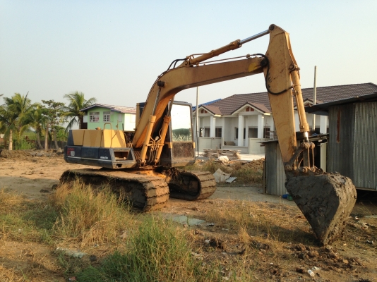 ขายถูก KOMATSU PC 100-3 ราคา 680,000