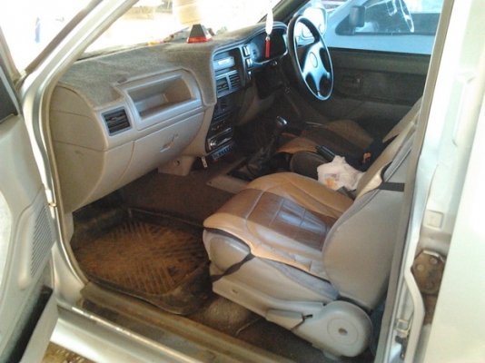 ***ขายแล้วครับขอบคุณ Truck2hand ขาย กระบะ 4ประตู ISUZU 3.0 SLX CAB4 ปี44/01 เครื่อง3.0เทอโบ แห้งๆ ไม่ไอ ไม่หลวม ไม่เยิ้ม หน้า-หลังเดิมๆ บางๆ ไม่เคยชน ไม่เคยเคลมสี  คัสซีสวยไม่ผุ ภายในสวยคอนโซลครบ พ.พาวเวอร์ แอร์ กระจกไฟฟ้า CD พื้นปูกระบะ ล้อแม็ก พร้อมใช้ง