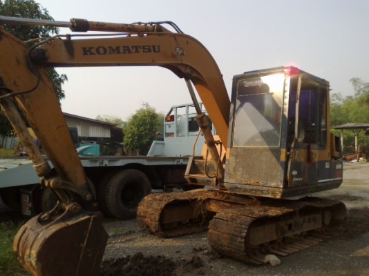 รถแบคโฮ PC60-5 รถแบคโฮ PC60-5