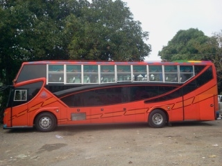 ขาย รถบัสชั้นครึ่ง 12เมตร ต่อใหม่อายุ 6 เดือน ขาย รถบัสชั้นครึ่ง 12เมตร ต่อใหม่อายุ 6 เดือน