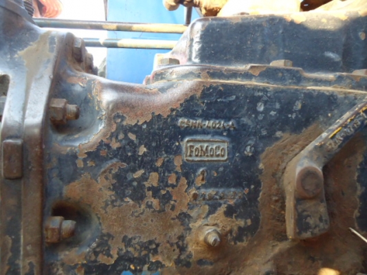 ขายรถไถFord -77เครื่องดี T1 รถสภาพ 80\% สวยพร้อมใช้งาน พร้อมใบมีดดันหน้า ผาน7 ขายรถไถนา F0RB -77 สนใจติดต่อ ชัยยา สตึก โทร 081-9972972 089-8451778