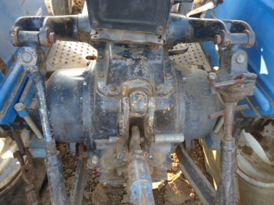 ขายรถไถFord -77เครื่องดี T1 รถสภาพ 80\% สวยพร้อมใช้งาน พร้อมใบมีดดันหน้า ผาน7 ขายรถไถนา F0RB -77 สนใจติดต่อ ชัยยา สตึก โทร 081-9972972 089-8451778