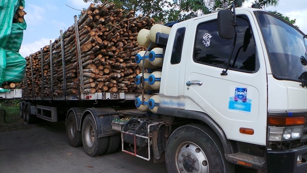 MITSUBISHI 10 สิบล้อหัวลาก  ติดแก้สจากโรงงาน ขายเฉพาะแม่ค่ะ