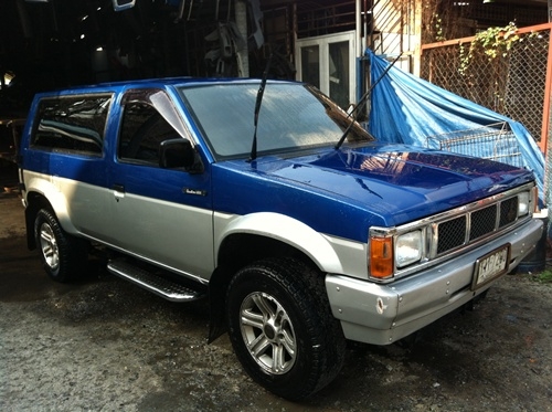 ฝากขาย nissan big-m แวน