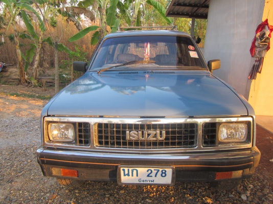 ISUZU KB 2200 ISUZU KB 2200