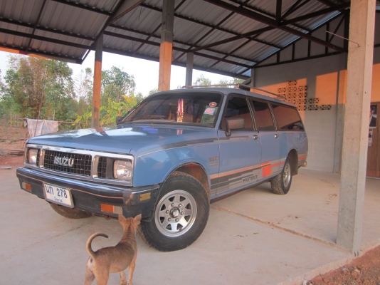 ISUZU KB 2200 ISUZU KB 2200