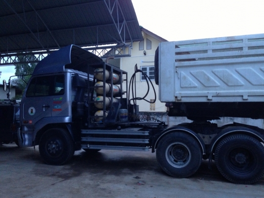 NISSAN  320  ปี 50  หางซิมิดั้มปี 40  รถบ้านพร้อมขายค่ะ