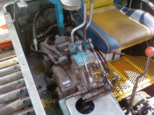 ขาย!!~ สามชุกการช่าง  เครื่อง HINO 7C Turbo ตัวเดิน 10Ht